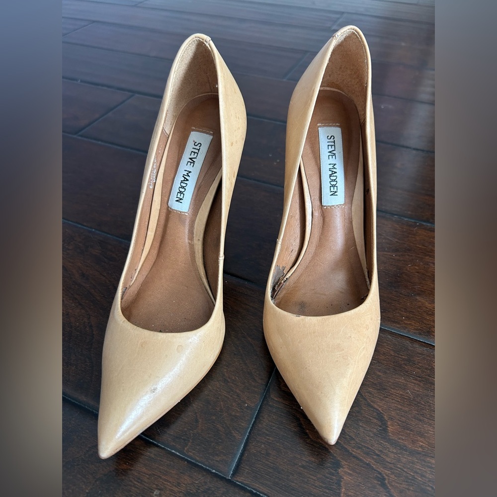 Steve Madden tan beige nude Pointed-Toe Leather Pumps leather stiletto 6 RARE
